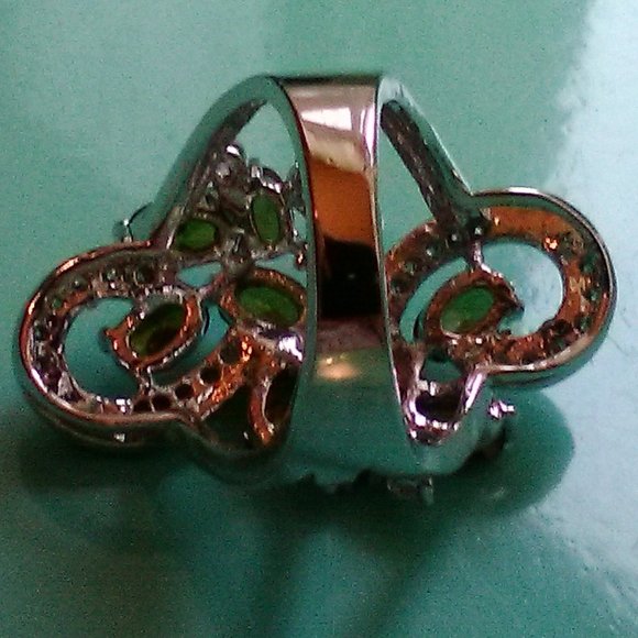 Posh Peridot Marquise cut Stone in WG Setting SZ 6 - Picture 4 of 8